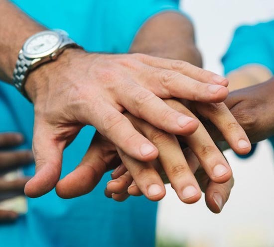 hands-in